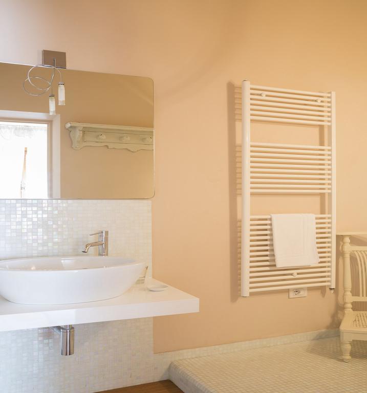 Villa Sestilia Guest House Монтайоне Екстериор снимка